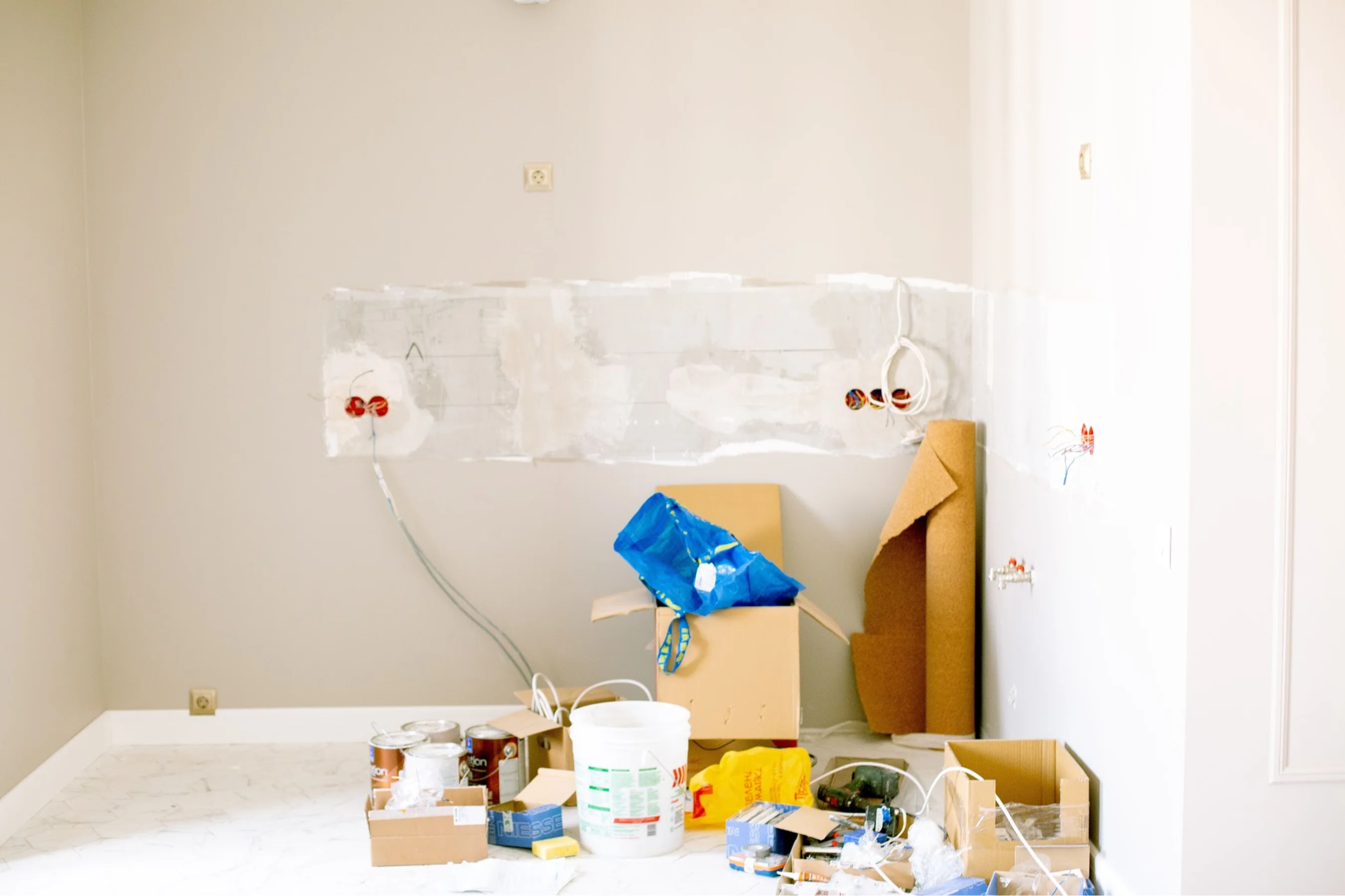 Wykończenia wnętrz Wykończenia wnętrz — Wykończenia w wykonaniu PROJEKT X